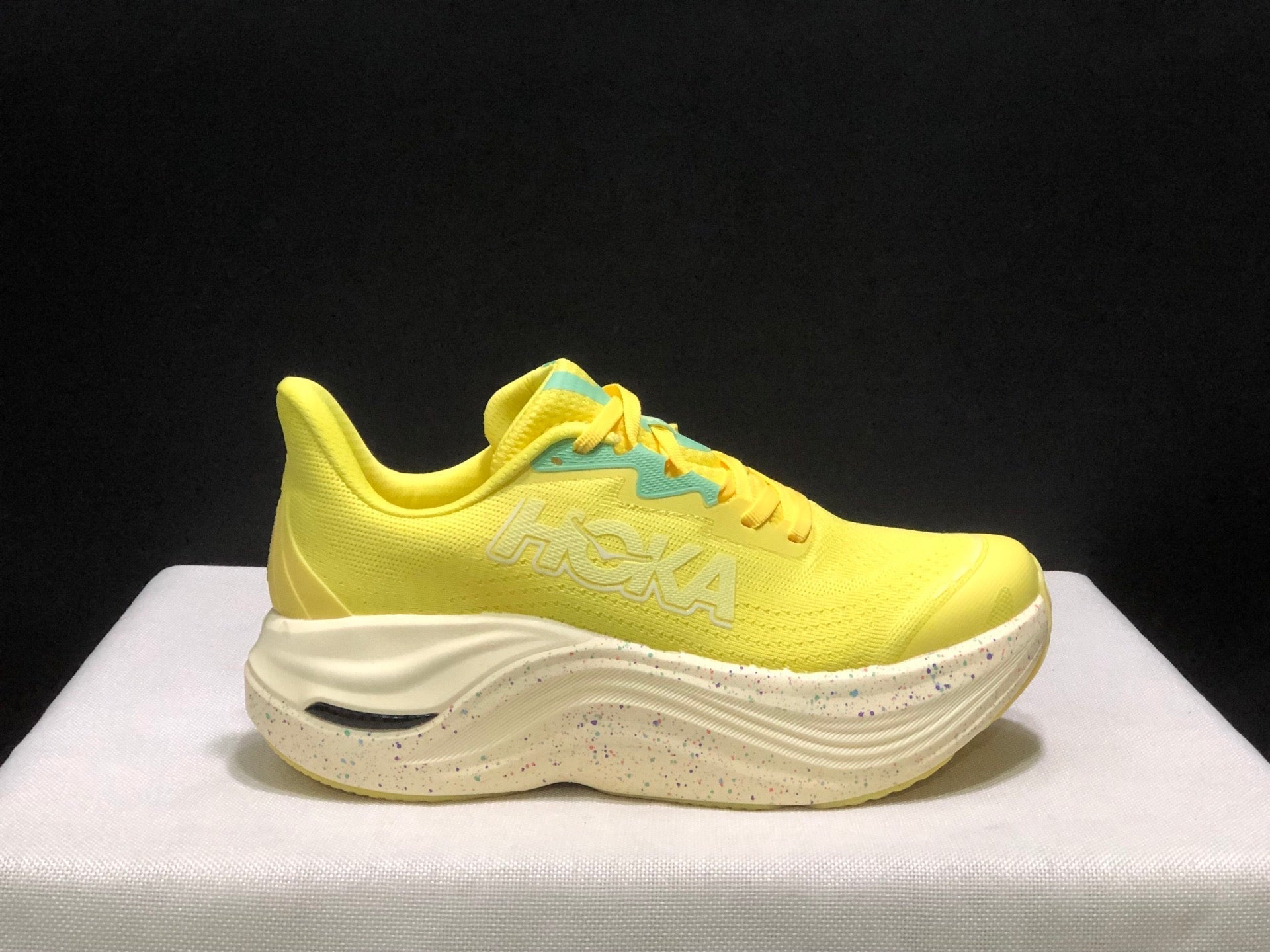 HOKA ONE ONE S KYWARD X